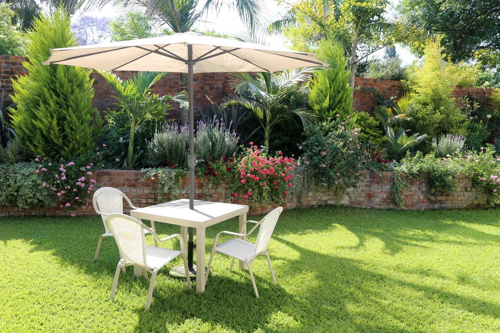 Kingsmead Guest House ハラレ エクステリア 写真