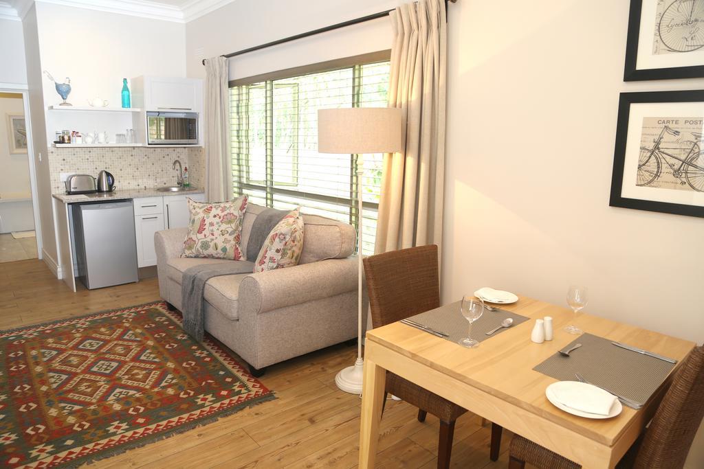 Kingsmead Guest House ハラレ 部屋 写真